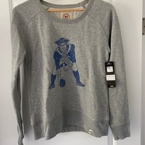 NWT NE Patriots Sweatshirt (NFL Official) -size sm
